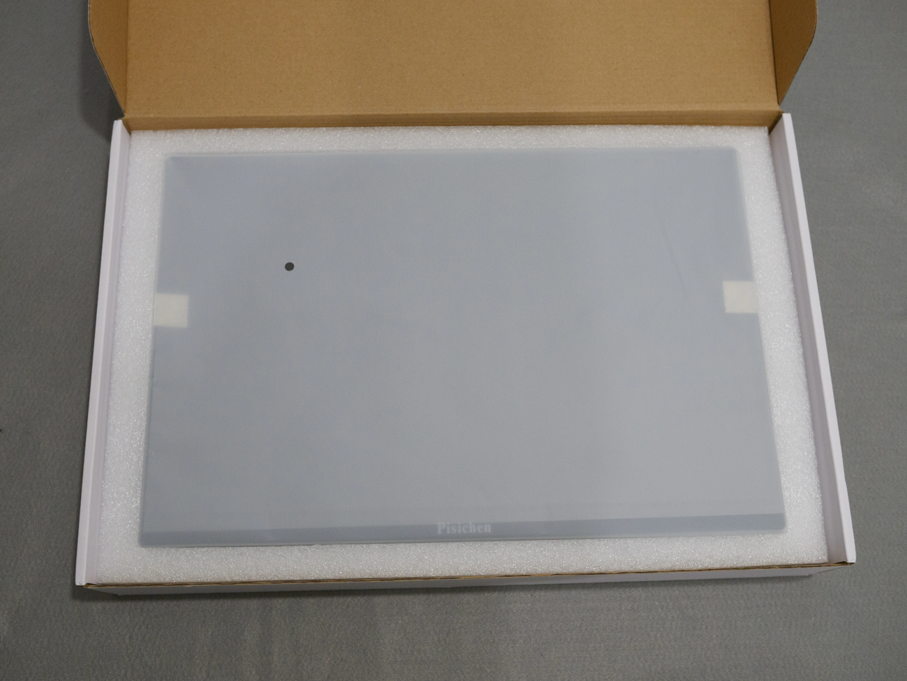本体が袋に入っています